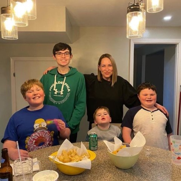 Meet your Posher, Sarah - Picture 1 of 1